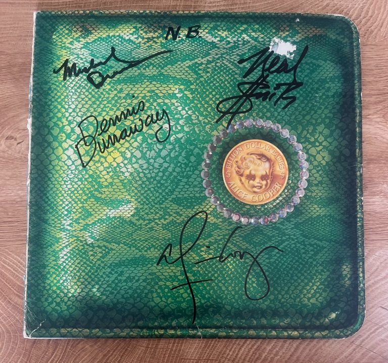 * ALICE COOPER BAND * signed vinyl album * BILLION DOLLAR BABIES * COA *