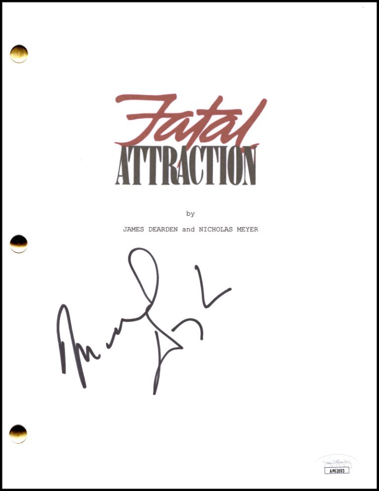 Michael Douglas Signed Autograph Fatal Attraction Movie Script Screenplay w/ JSA