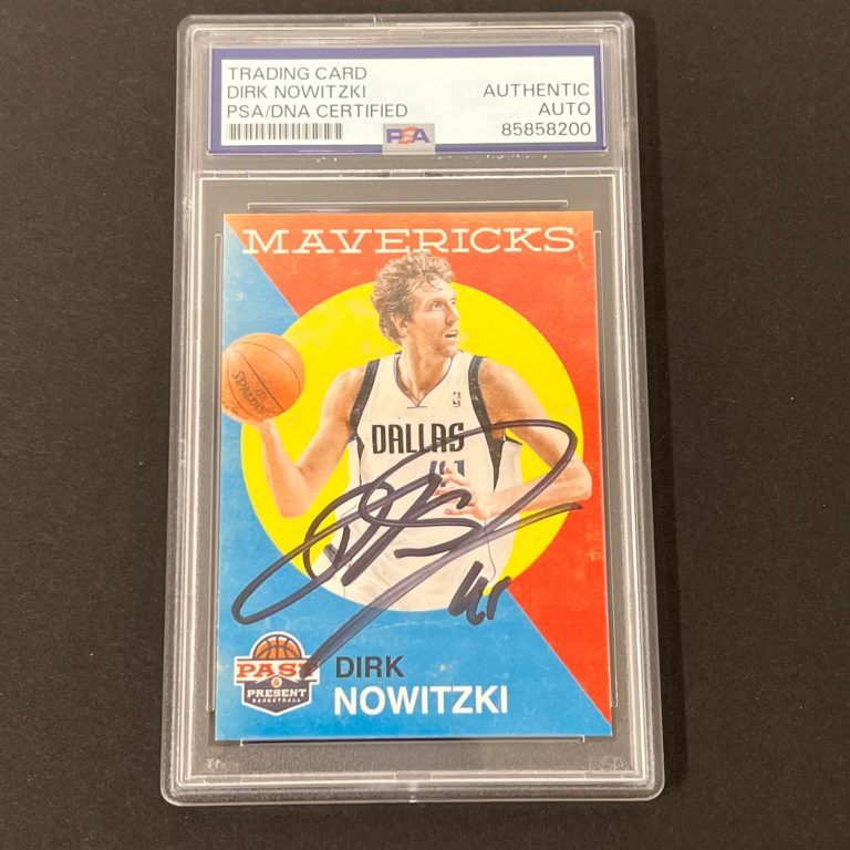 2012 Panini Past & Present #155 Dirk Nowitzki Signed Card Dallas Mavericks Auth