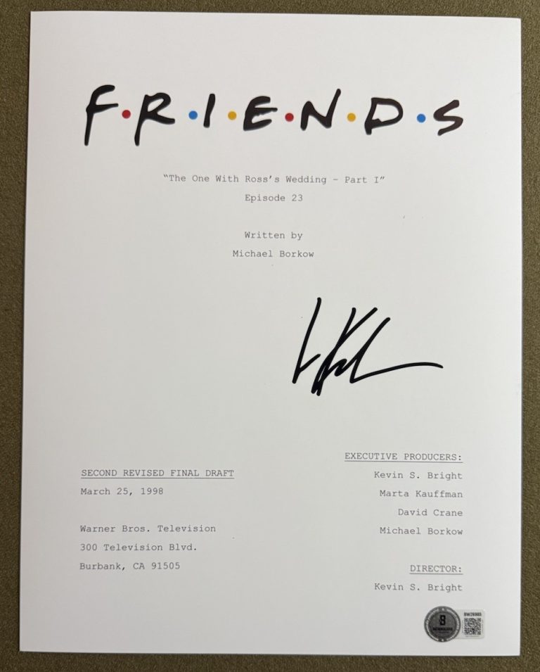 LISA KUDROW SIGNED SCRIPT COVER FRIENDS TV SHOW AUTOGRAPH AUTHENTIC BECKETT COA