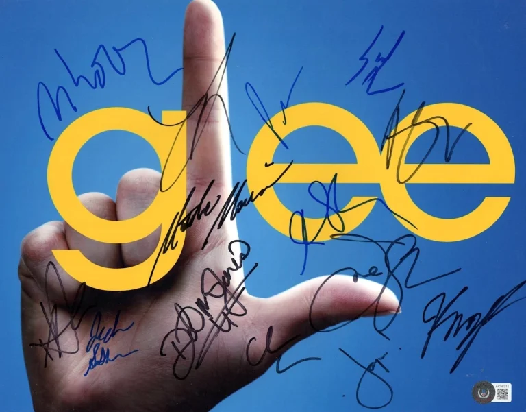 Glee Signed Cast Autographed 11X14 Photo Michele Lynch 14 Autos BAS AC56311