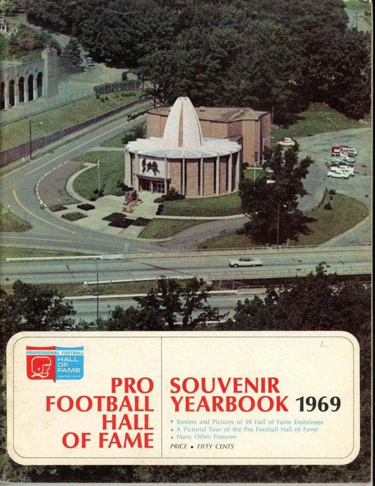 1969 Pro Football Hall Of Fame Souvenir Yearbook Program Magazine 37411