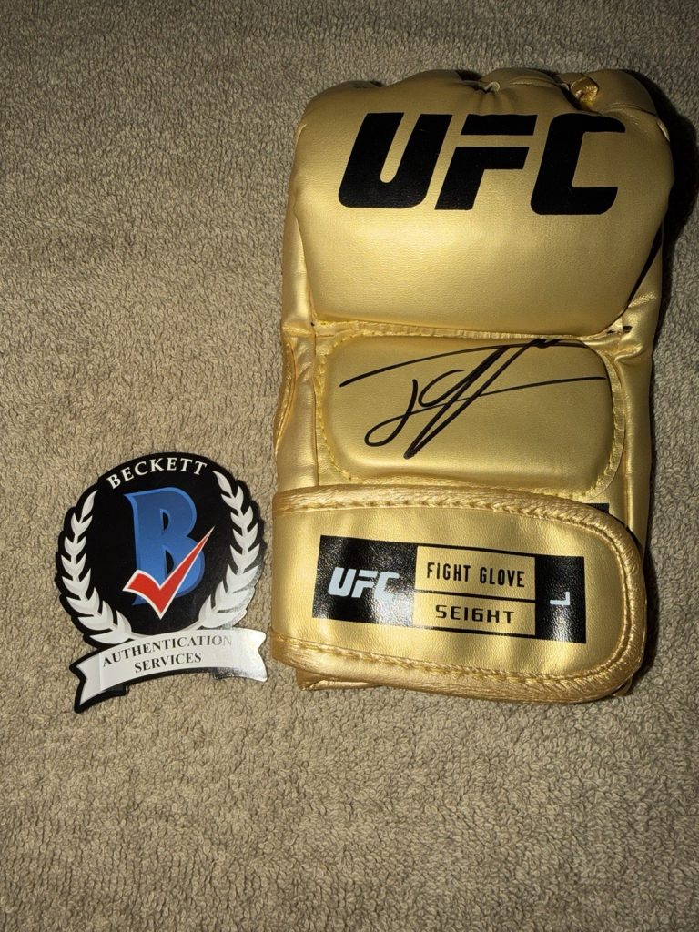 Ilia Topuria Signed UFC Glove UFC Freedom 250 Superstar Legend Beckett