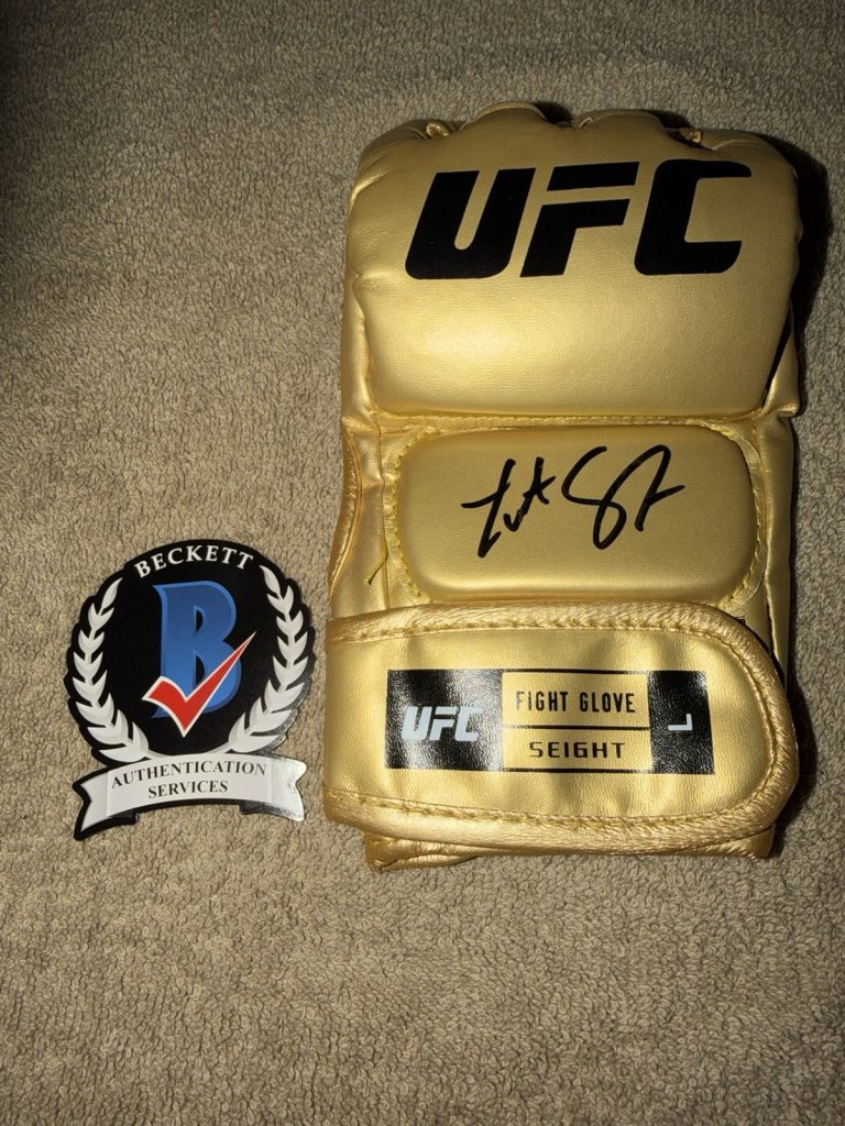Tatiana Suarez Signed UFC Glove UFC Future Champ Superstar Beauty Beckett #3
