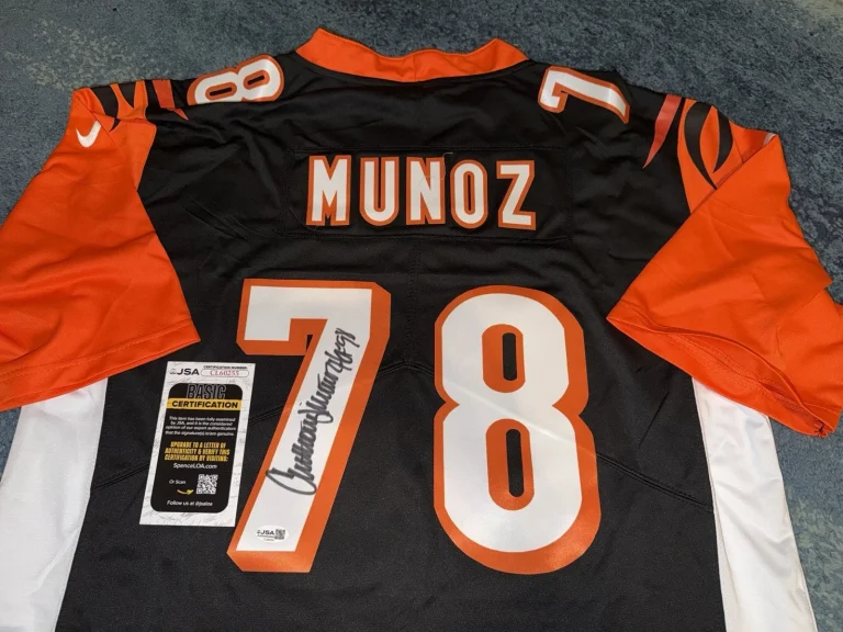 Anthony Munoz Signed Cincinnati Bengals Jersey Hall Of Fame Legend JSA Auth