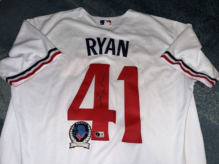 Joe Ryan Signed Minnesota Twins Jersey All Star Legend Beckett