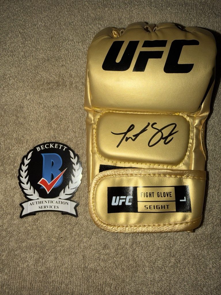 Tatiana Suarez Signed UFC Glove UFC Future Champ Superstar Beauty Beckett #2