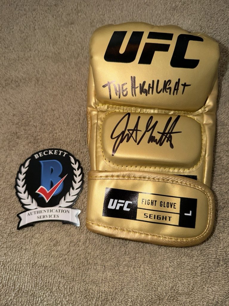 Justin Gaethje Signed UFC Glove UFC Freedom 250 Champ Star Legend Beckett #3