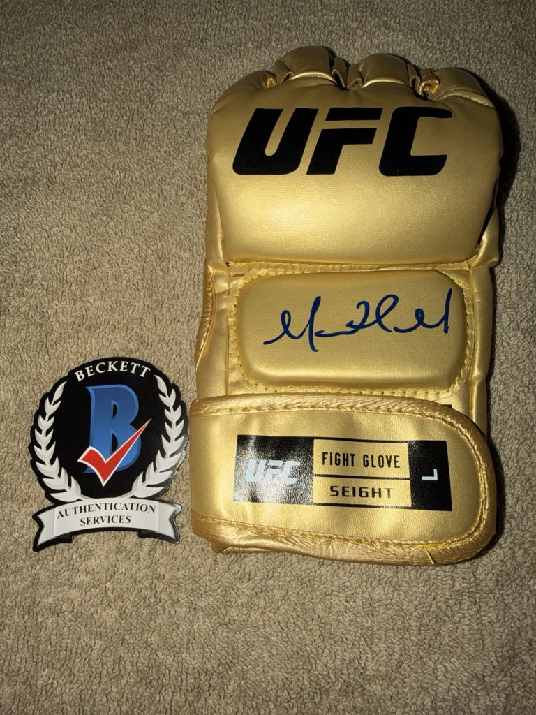 MarQuel Mederos Signed UFC Glove UFC Future Champ Superstar Beckett