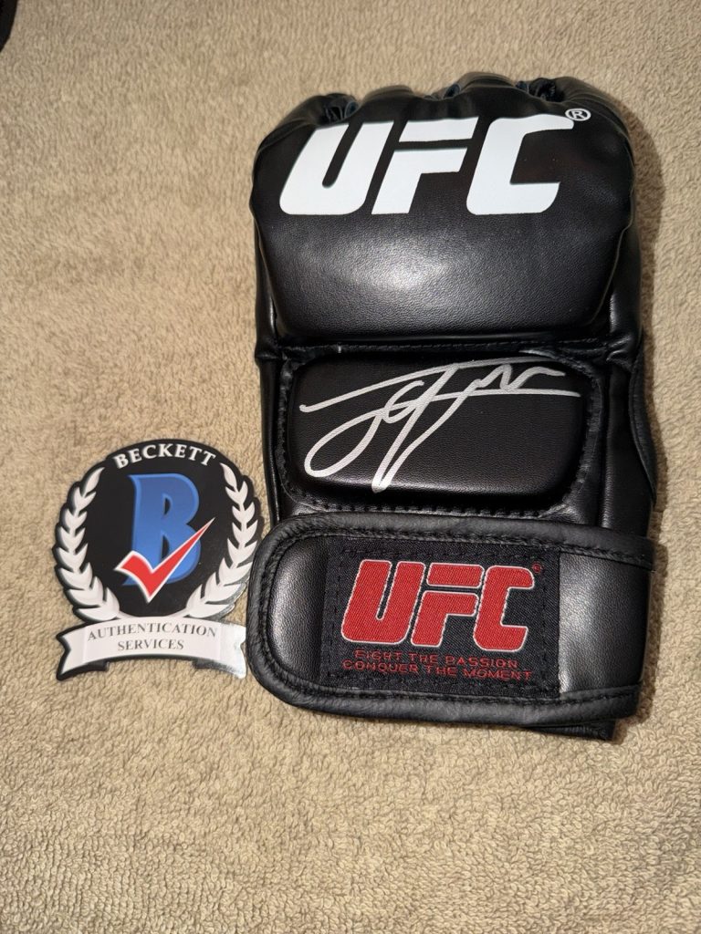 Ilia Topuria Signed UFC Glove UFC Freedom 250 Superstar Legend Beckett #3