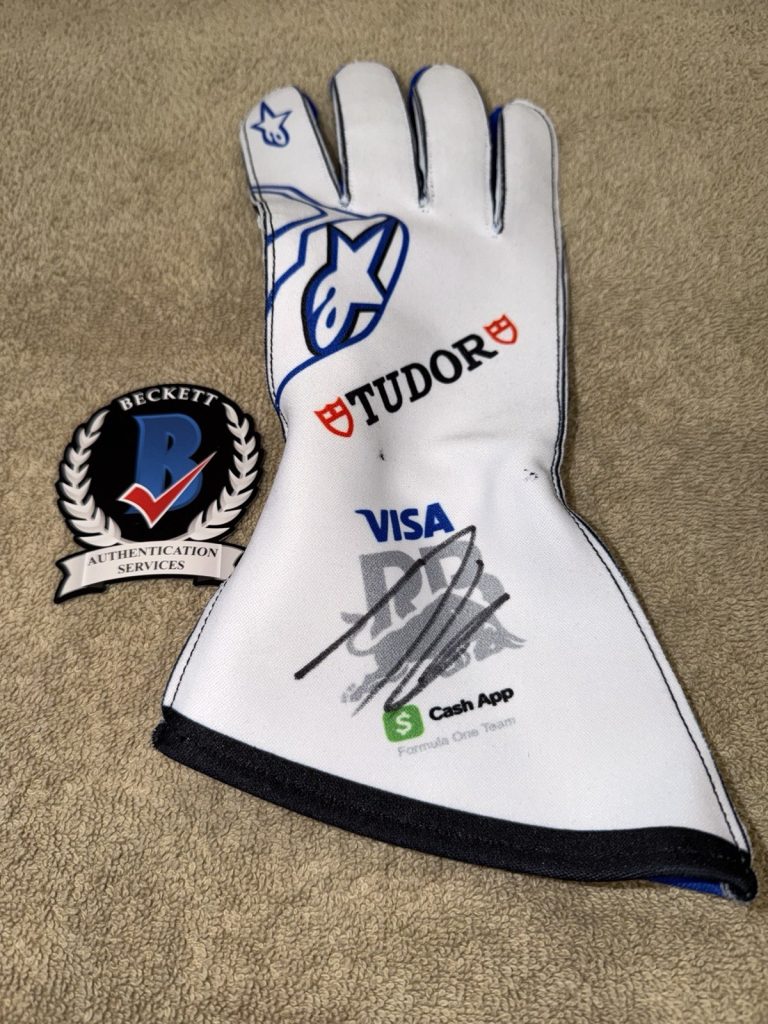 Arvid Lindblad Signed Visa RB Racing Bulls Race Glove Formula 1 Star Beckett #4