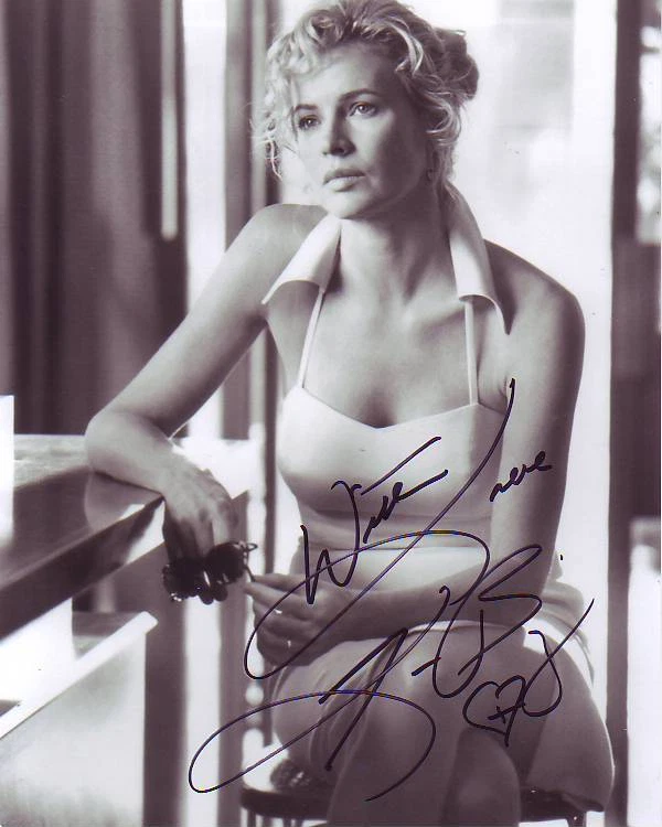 KIM BASINGER Signed Autographed Photo