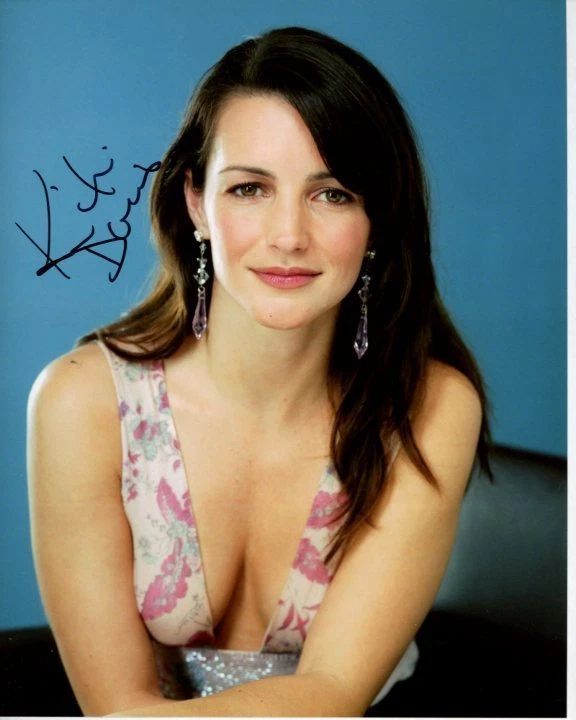 KRISTIN DAVIS Signed Autographed Photo