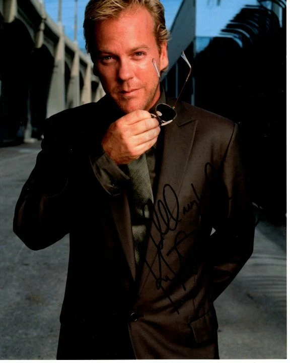 KIEFER SUTHERLAND Signed Autographed Photo