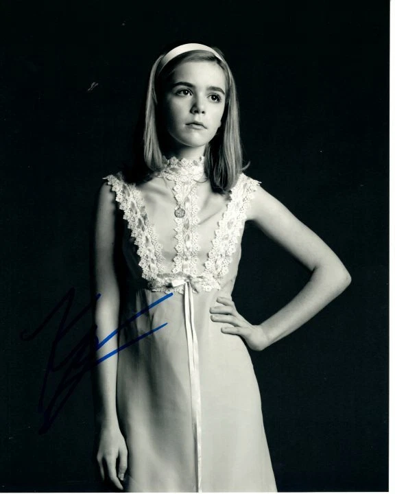 KIERNAN SHIPKA Signed Autographed MAD MEN SALLY DRAPER Photo