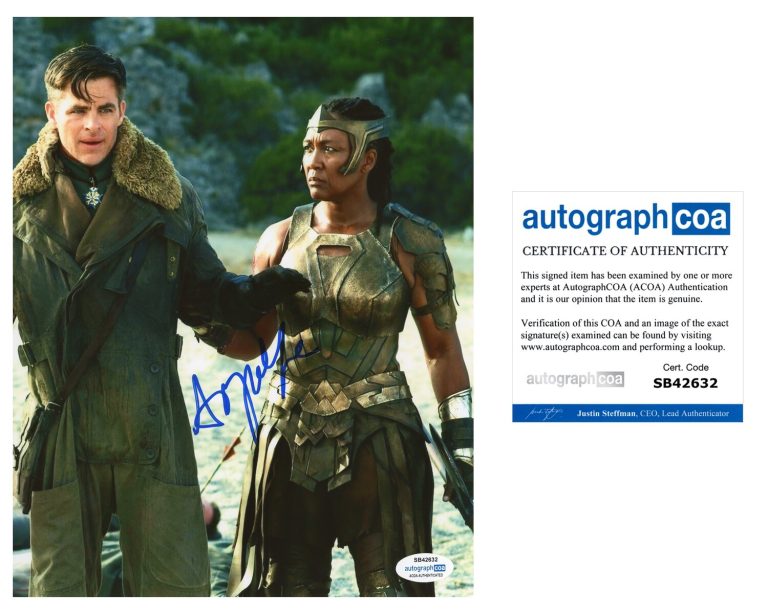 BOXER ACTRESS ANN WOLFE SIGNED WONDER WOMAN AUTOGRAPHED PHOTO ACOA CERTIFIED