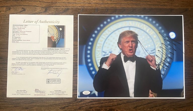 PRESIDENT DONALD J. TRUMP SIGNED PHOTO 2024 MAGA PICTURE AUTHENTIC AUTO JSA COA