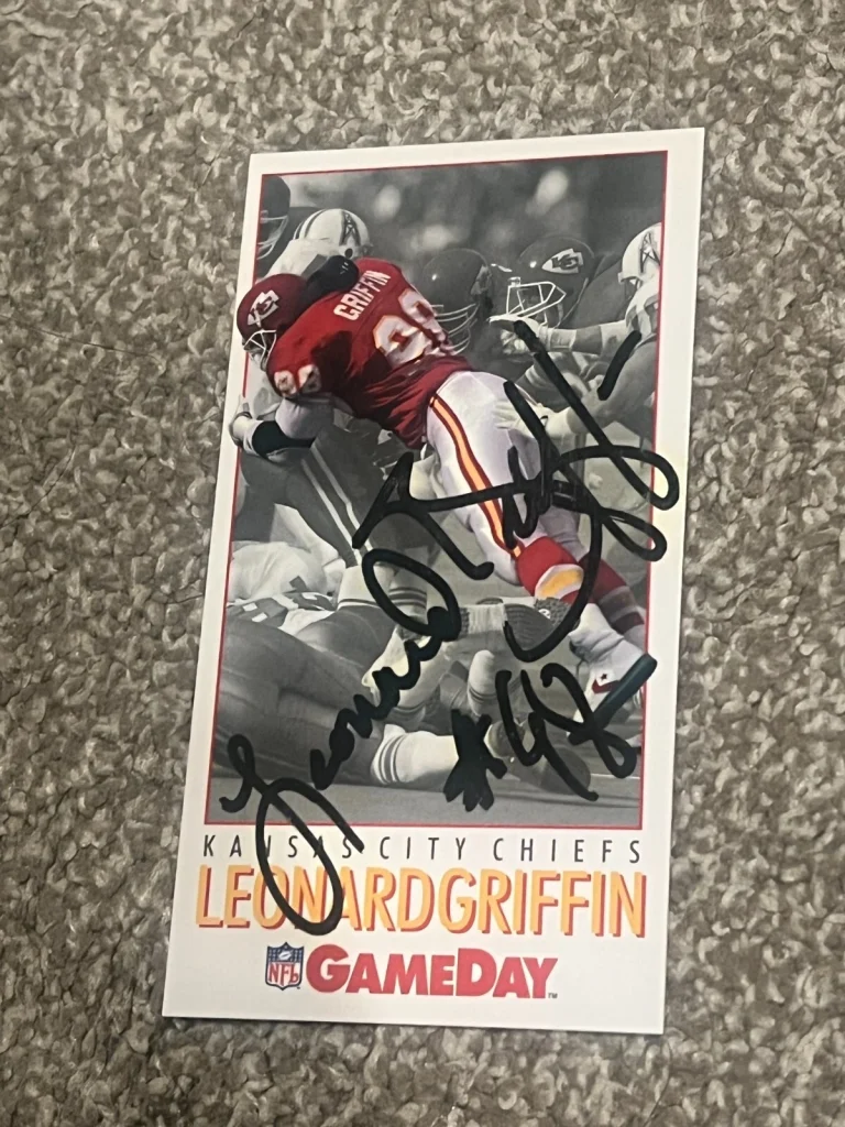 SIGNED FOOTBALL CARD AUTO KANSAS CITY CHIEFS  1992 FLEER GAMEDAY LEONARD GRIFFIN
