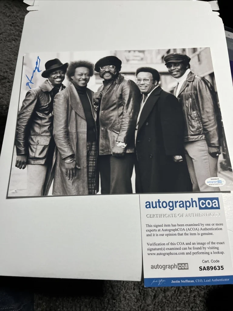 The Spinners Henry Fambrough signed photo original member Dionne  legend Acoa