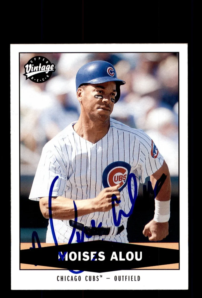 Signed Baseball Card Auto 2004 Upper Deck Vintage #90 Moises Alou Chicago Cubs