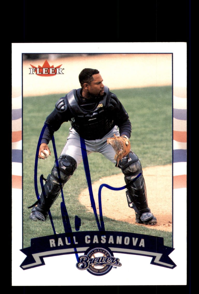 Signed Baseball Card Auto 2002 Fleer #157 Raul Casanova Milwaukee Brewers