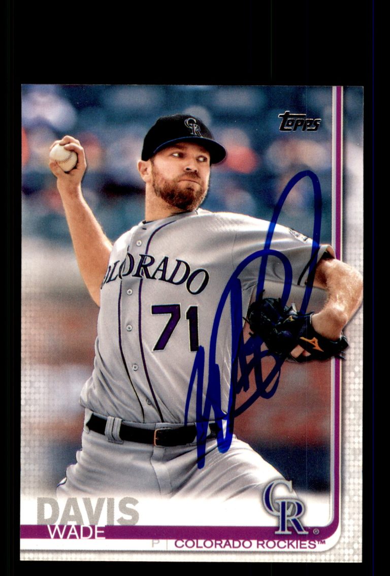 Signed Baseball Card Auto Wade Davis 2019 Topps #81 Colorado Rockies