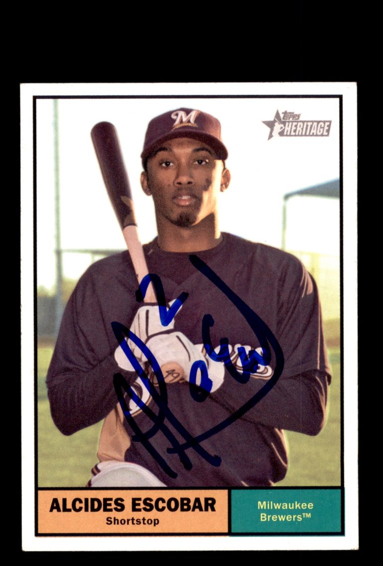 Signed Baseball Card Auto Alcides Escobar 2010 Topps Heritage #414 Brewers