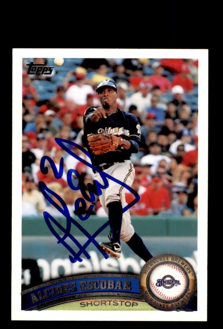 Signed Baseball Card Auto Alcides Escobar 2011 Topps #251 Milwaukee Brewers