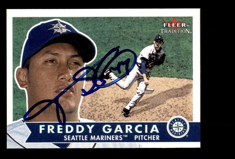 Signed Baseball Card Auto Freddy Garcia 2001 Fleer Tradition #94 Mariners