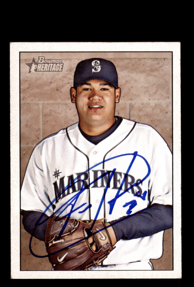 Signed Baseball Card Auto Felix Hernandez 2007 Bowman Heritage #199 Mariners
