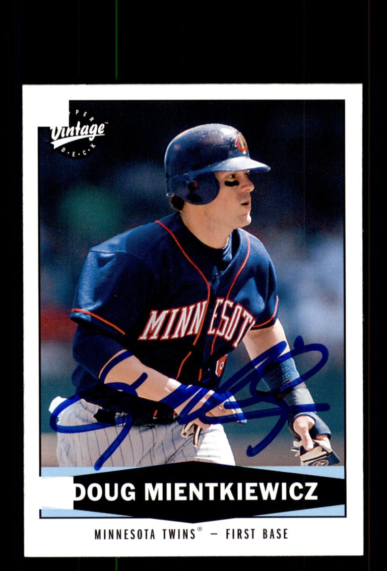 Signed Baseball Card Auto Doug Mientkiewicz 2004 Upper Deck Vintage #223 Twins