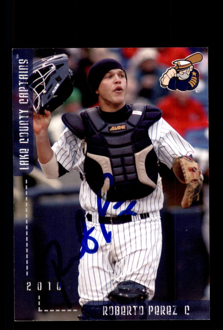 Signed Baseball Card Auto Roberto Perez 2010 Grandstand Lake County Captains