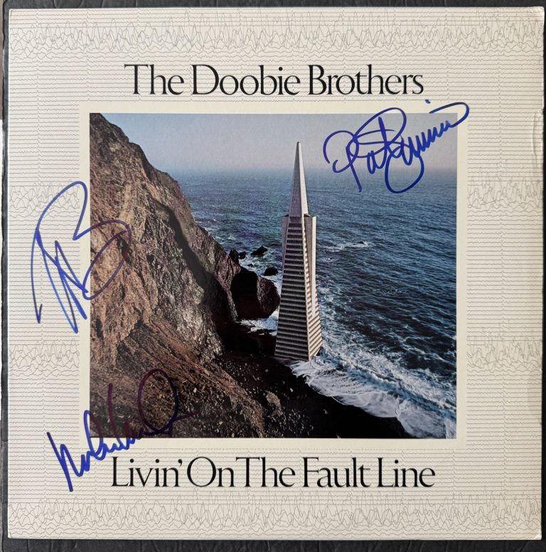 The Doobie Brothers Signed Vinyl McDonald +2 Livin' On The Fault Line JSA COA