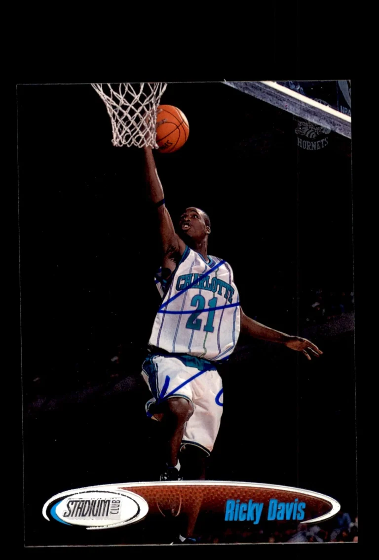 Signed Basketball Card Auto Ricky Davis 1998-99 Stadium Club #212 Hornets