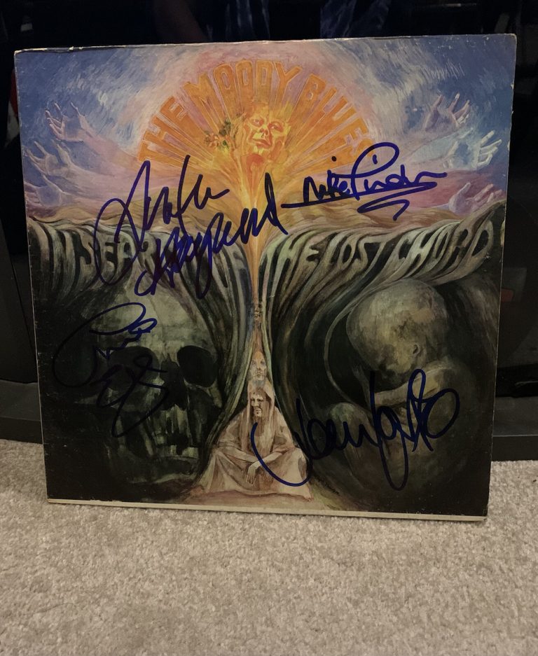 THE MOODY BLUES BAND SIGNED VINYL IN SEARCH OF THE LOST CHORD AUTOGRAPHED JSA