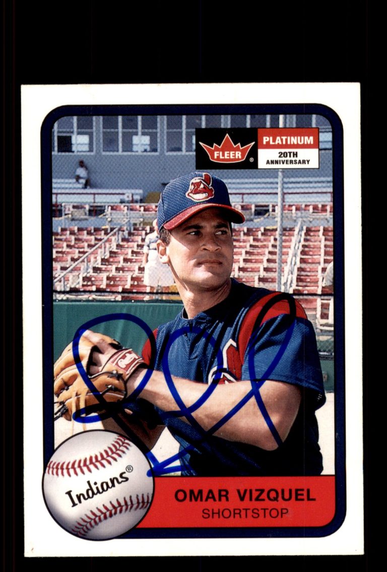 Signed Baseball Card Auto Omar Vizquel 2001 Fleer Platinum #182 Indians