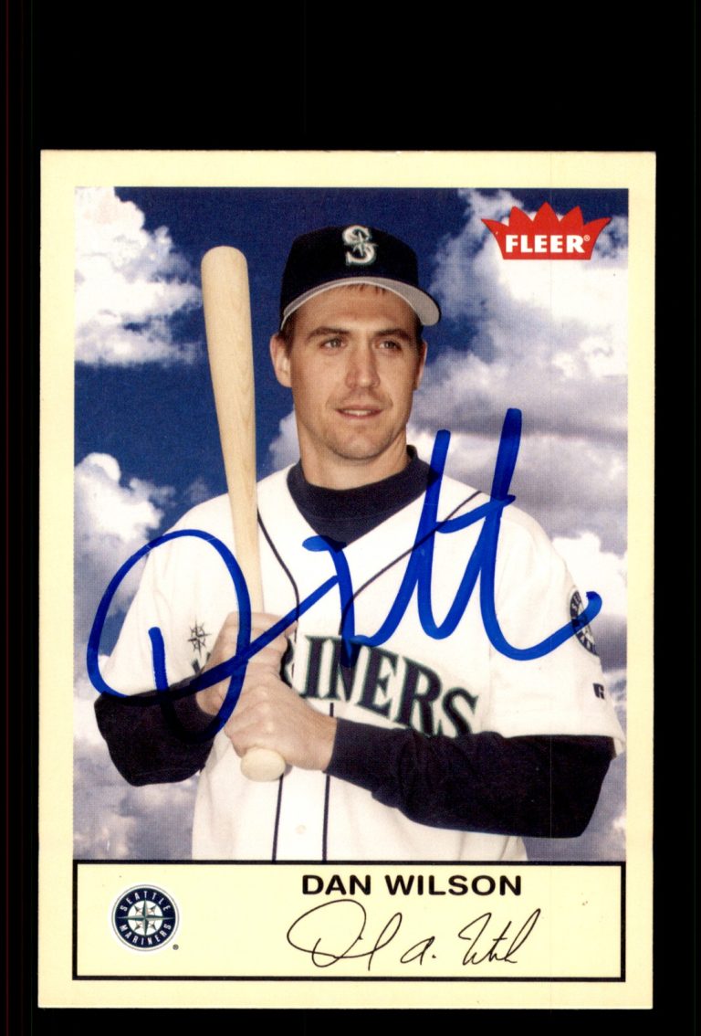 Signed Baseball Card Auto Dan Wilson 2005 Fleer Tradition #74 Seattle Mariners