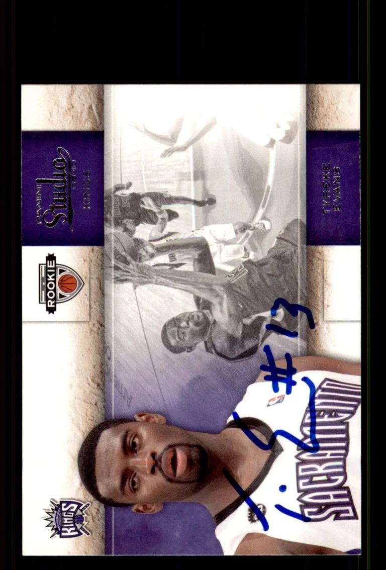 Signed Basketball Card Auto Tyreke Evans 2009-10 Panini Studio #138 Kings