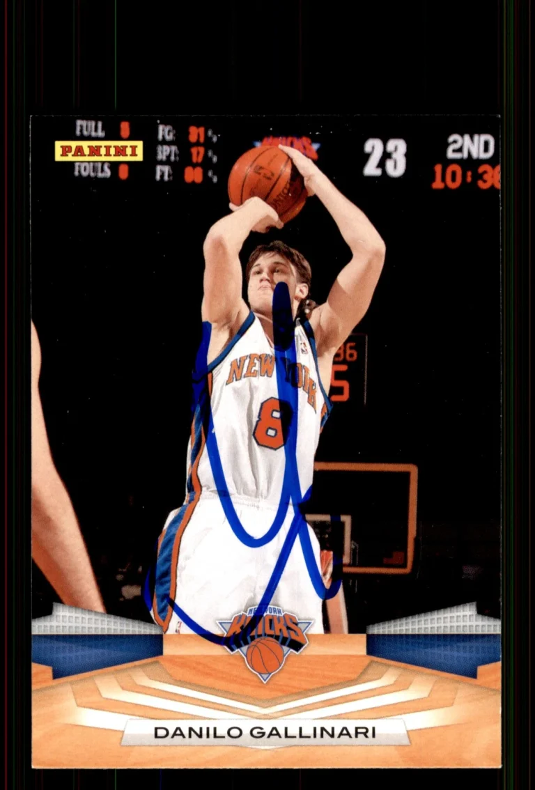 Signed Basketball Card Auto Danilo Gallinari 2009-10 Panini #25 New York Knicks