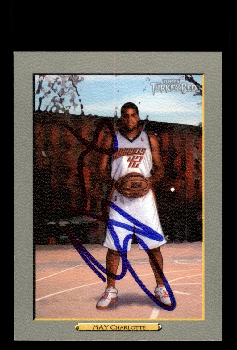 Signed Basketball Card Auto Sean May 2006-07 Topps Turkey Red #144 Bobcats
