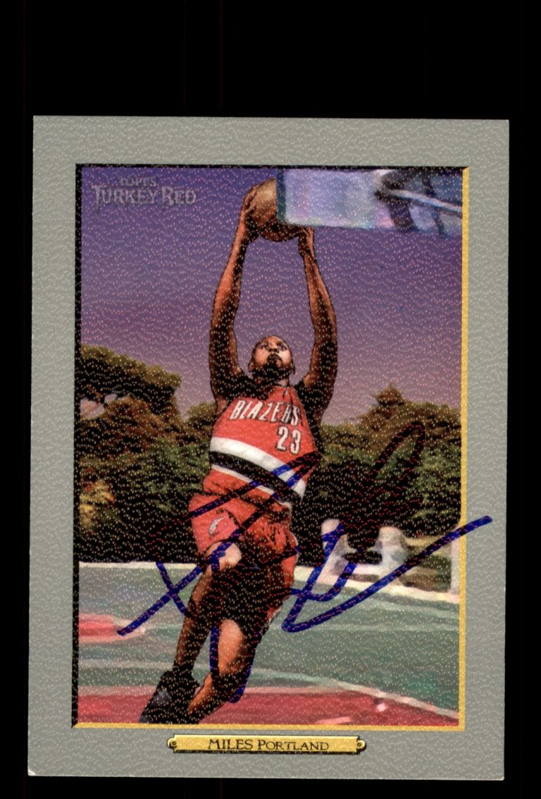 Signed Basketball Card Auto Darius Miles 2006-07 Topps Turkey Red #159