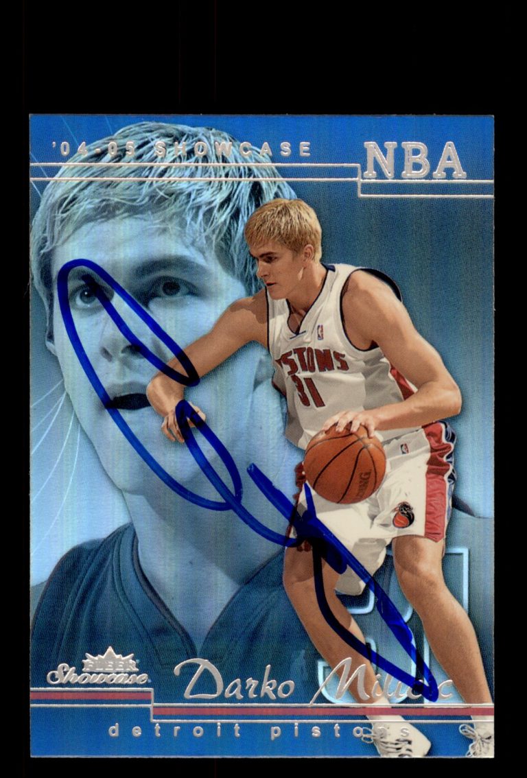 Signed Basketball Card Auto Darko Milicic 2004-05 Fleer Showcase #5 Pistons