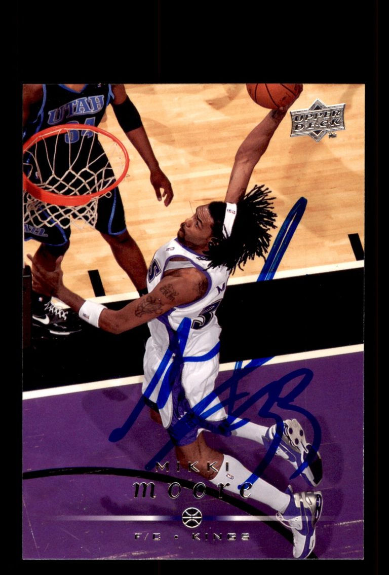 Signed Basketball Card Auto Mikki Moore 2008-09 Upper Deck #165 Sacramento Kings