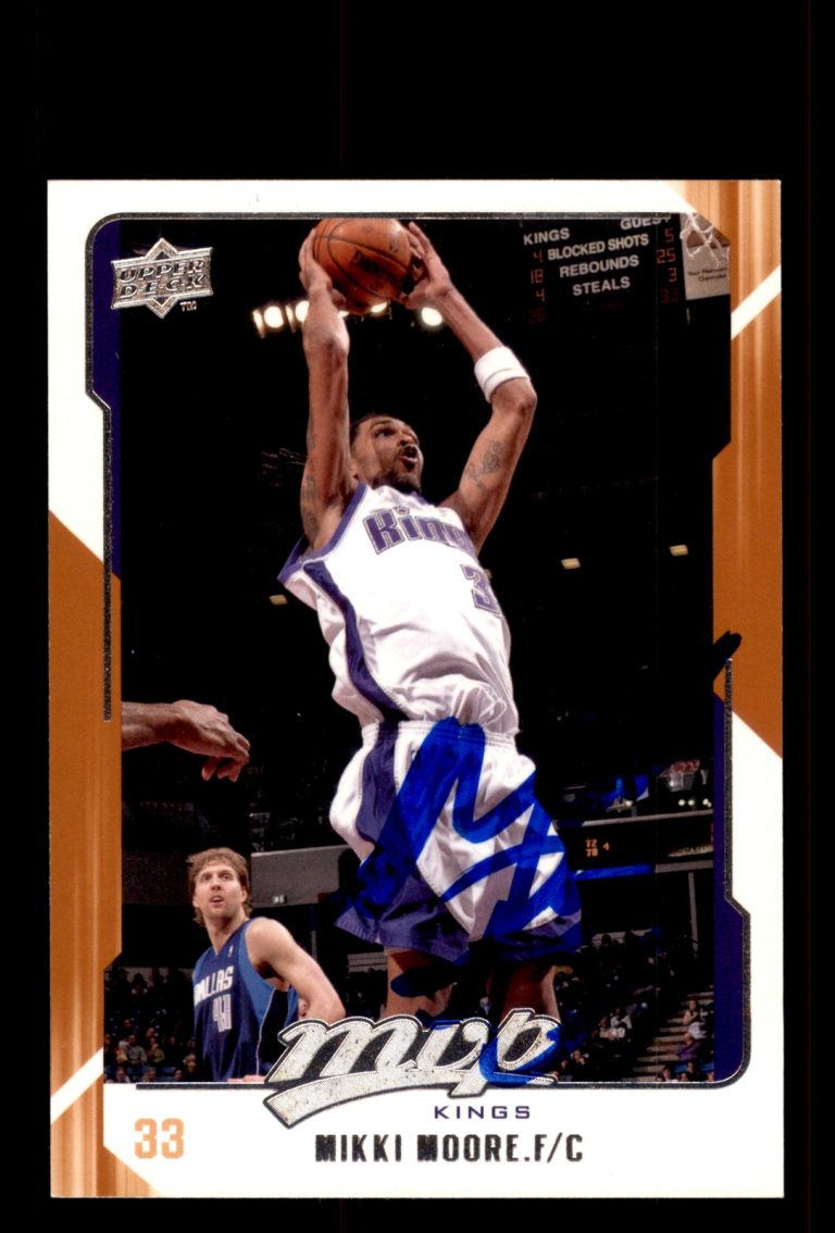 Signed Basketball Card Auto Mikki Moore 2008-09 Upper Deck MVP #140 Kings