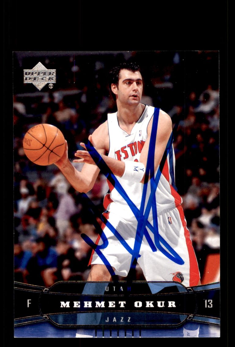 Signed Basketball Card Auto Mehmet Okur 2004-05 Upper Deck #194 Utah Jazz