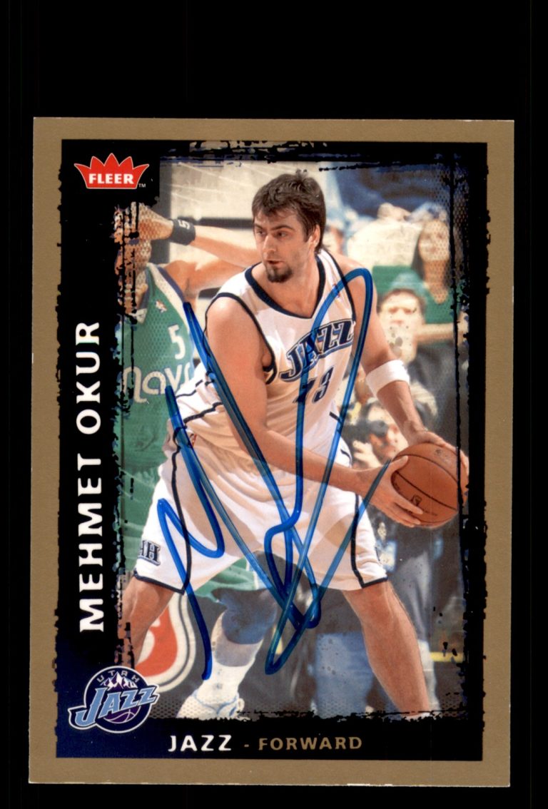 Signed Basketball Card Auto Mehmet Okur 2008-09 Fleer #122 Jazz Glossy