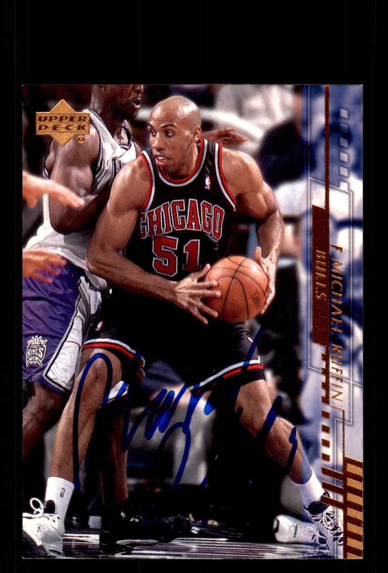 Signed Basketball Card Auto Michael Ruffin 2000-01 Upper Deck #23 Chicago Bulls
