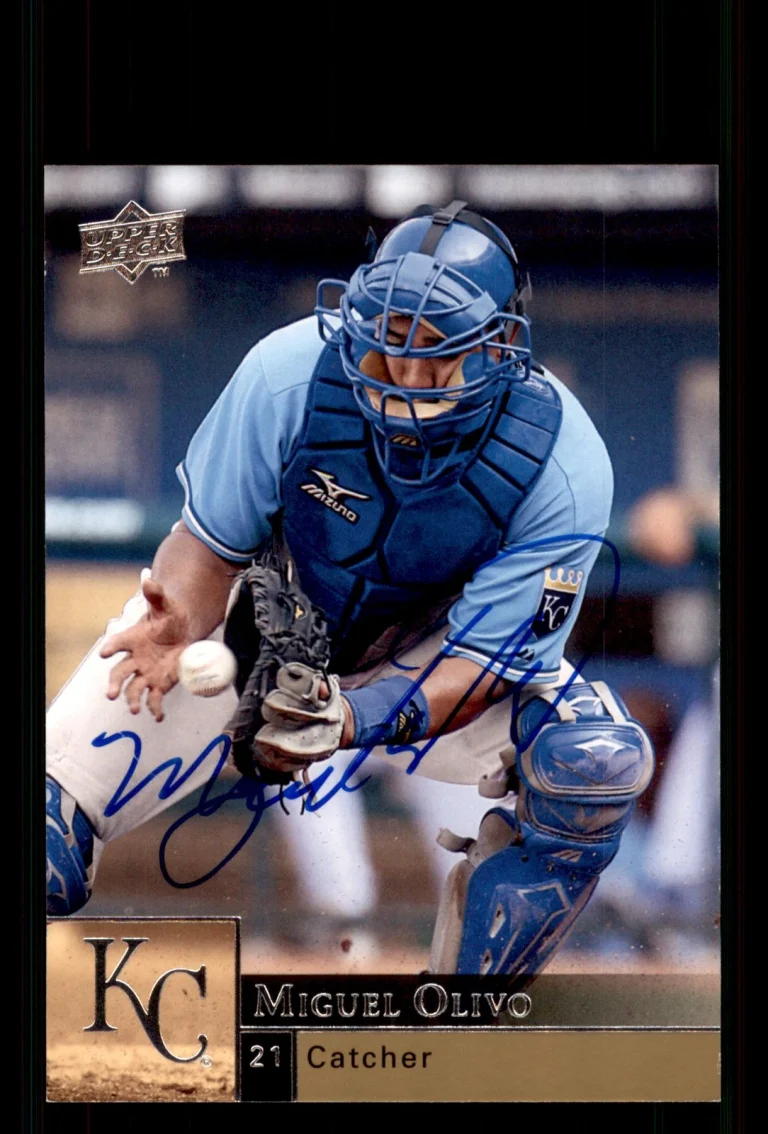 Signed Baseball Card Auto Miguel Olivo 2009 Upper Deck #682 Kansas City Royals