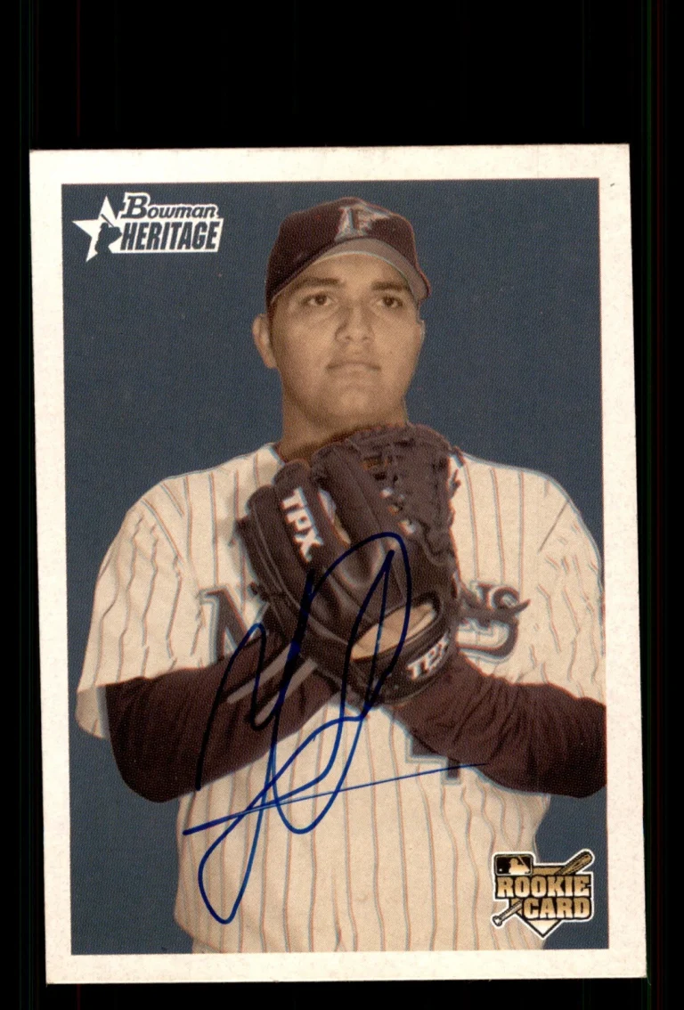 Signed Baseball Card Auto Yusmeiro Petit 2006 Bowman Heritage #217 Marlins