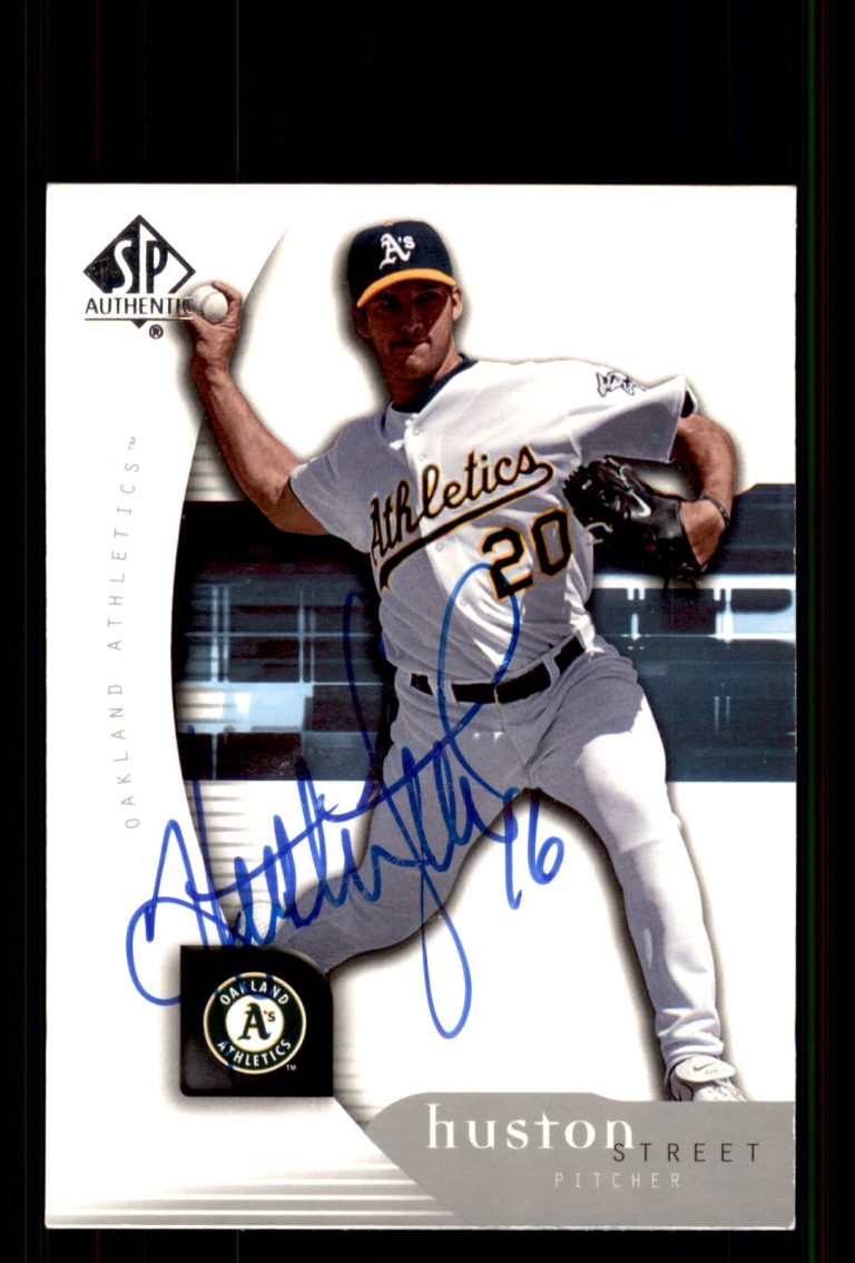 Signed Baseball Card Auto Huston Street 2005 Sp Authentic #43 Oakland Athletics